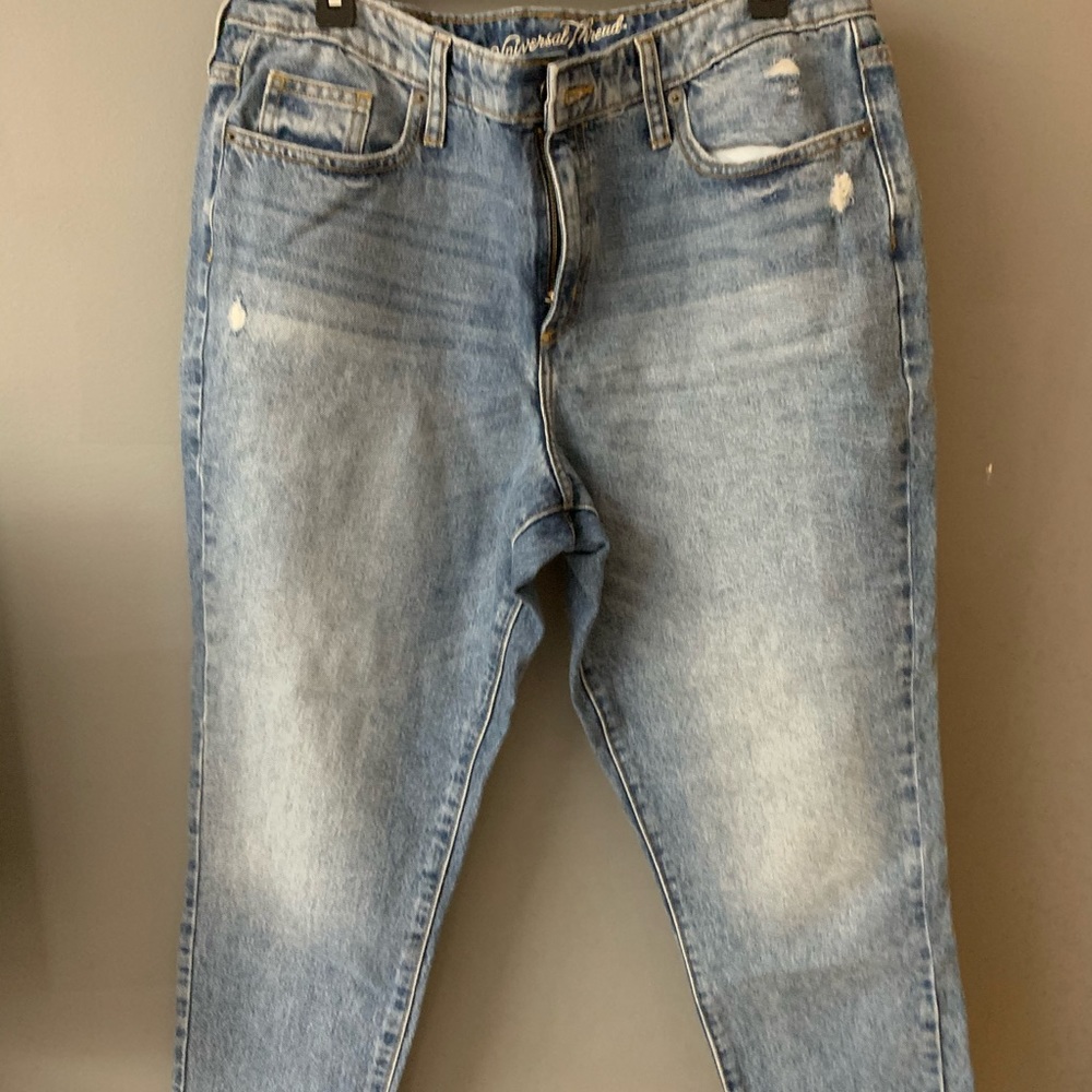 Brand new boyfriend jeans.